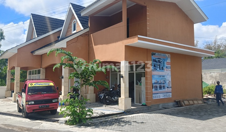 Jump Over the Fence to Dhaksinarga Terminal Wonosari 2