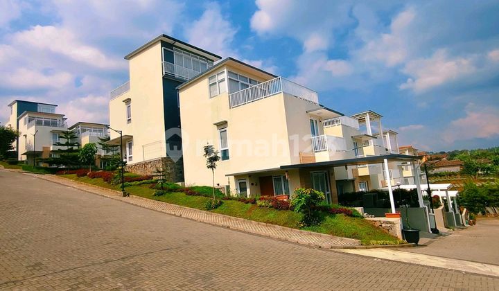 Rumah Villa Sejuk Dengan View Pegunungan Dan Kota Bandung 2
