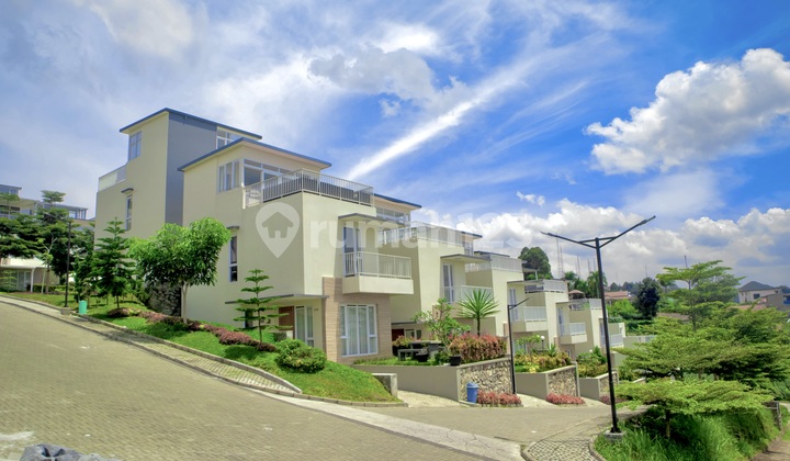 Dijual Rumah Semi Villa Ekslusif Pemandangan Pegunungan Sejuk 2