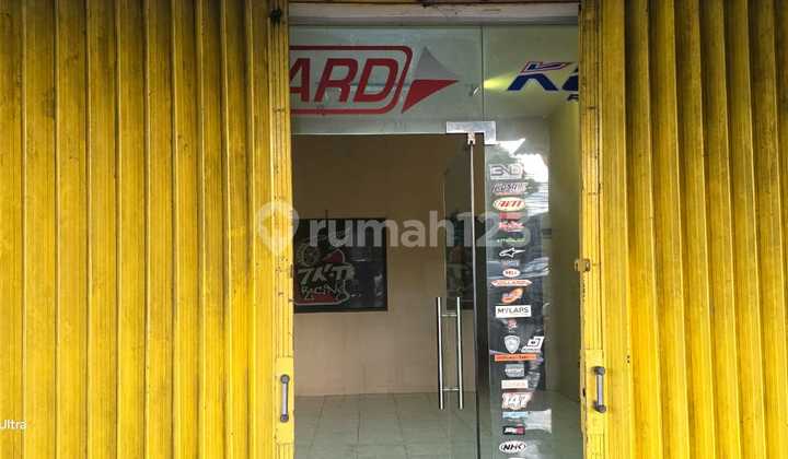 3.5-Story Shophouse with Strategic Location in Sentul, Bogor 2