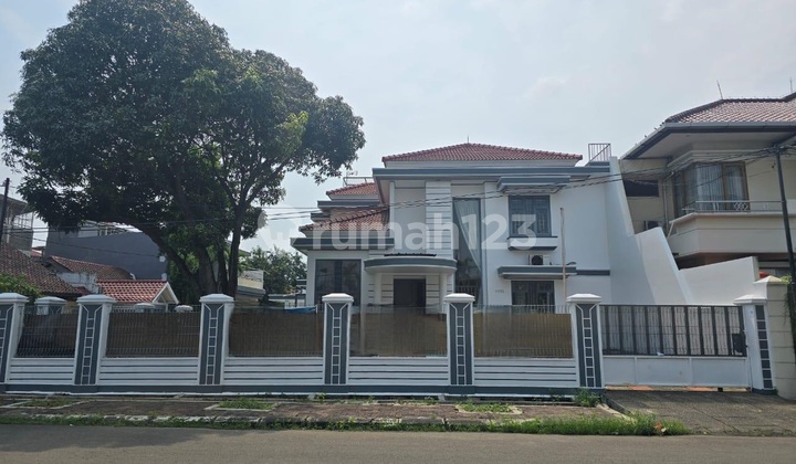 For Sale Citra 1 Corner House - West Jakarta