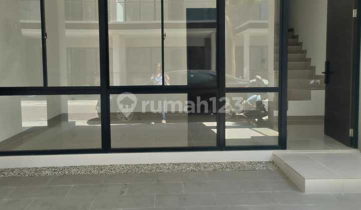 Disewakan Rumah Baru 6x10 Pik2