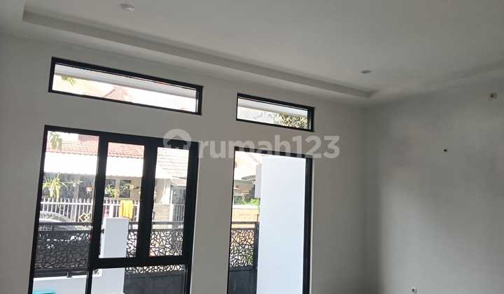 Rumah Hoek Minimalis di Kencana Loka Bsd, Tangerang Selatan 2