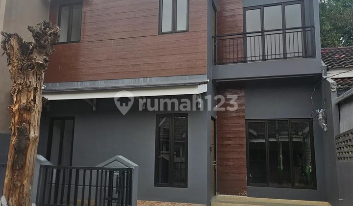 Rumah 2 Lantai Renovasi di Nusaloka BSD, Tangerang Selatan