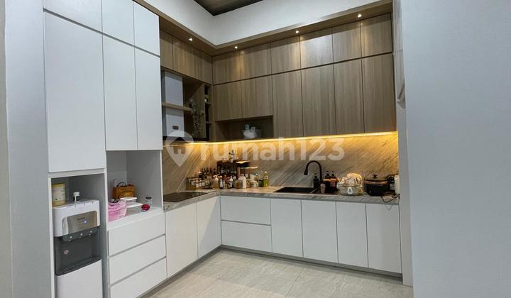 Rumah Cantik Full Furnished Strategis di Alam Sutera, Tangerang Selatan