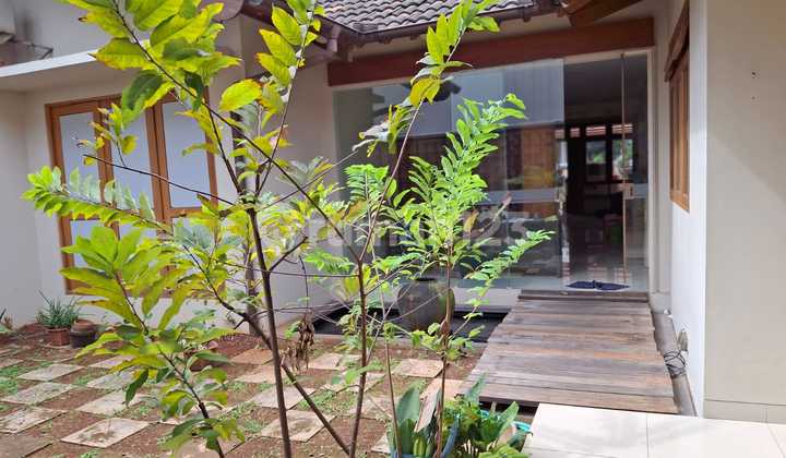 Rumah Bagus 2 Lantai di Griya Loka Bsd, Tangerang Selatan 2