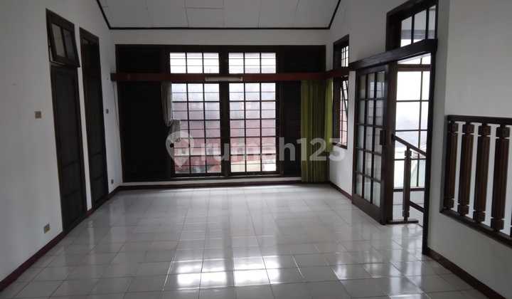 Rumah 2 Lantai Hadap Selatan di Cinere Depok 2