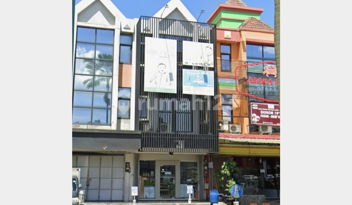 Ruko di Jalan Boulevard Gading Serpong
