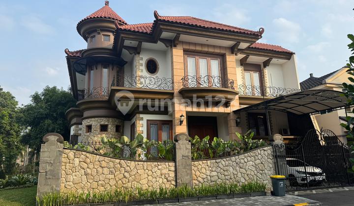 Castle Hoek Fully Furnished House Ready to Occupy in Puspita Loka BSD City, South Tangerang