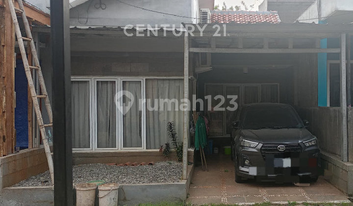 For Sale Renovation-Ready House in Bintaro Area For Sale Renovation-Ready House in Bintaro Area