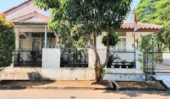 Dijual Rumah Cantik Siap Huni Di Sektor 9 Bintaro GB1926