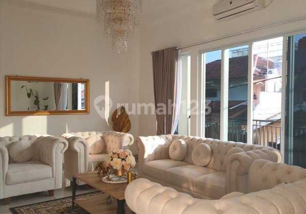 Di Jual Rumah 3lantai Dengan Tanah Hook Di Jati Bening Bekasi 2