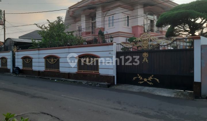 Di Jual Rumah Mewah Full Furnished di Tengah Kota.bekasi 2