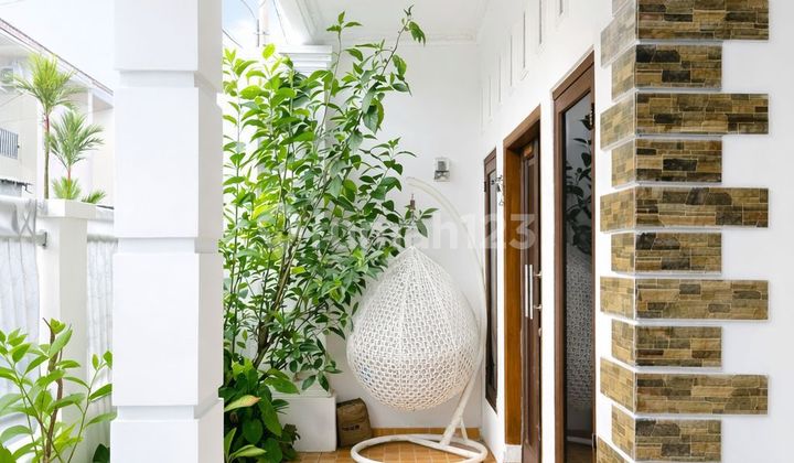 Di Jual Rumah 2 Lantai Dekat Taman Mini Jakarta Timur