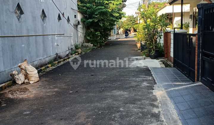For Sale House in Pondok Pekayon, Very Strategic Location 2