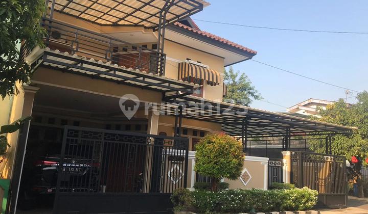 Rumah 2 Lantai Dekat Dengan Area Perkantoran.dan.pusat Perbelanjaan