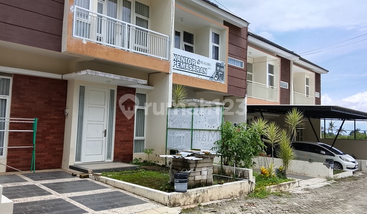Jual Villa Batu Murah