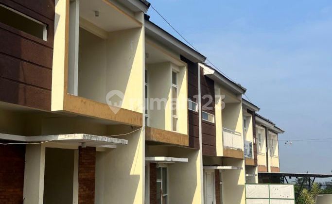 Villa dengan luas 147 m2 SHM di Malang, dekat dengan keramaian