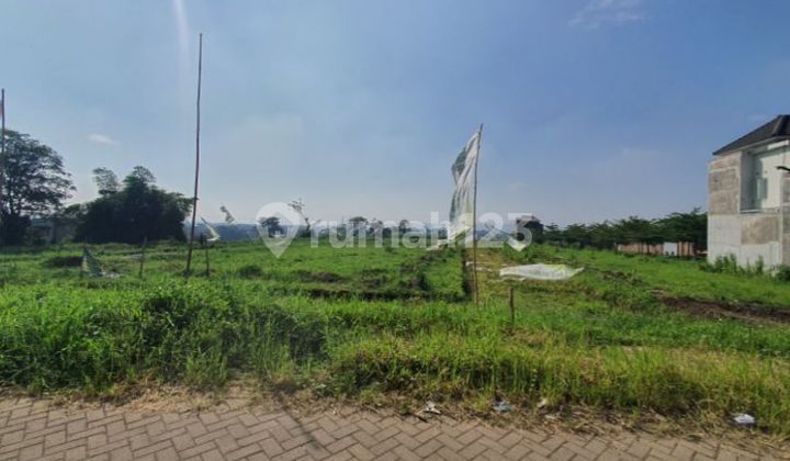 The land plot is located in the center of Malang City.