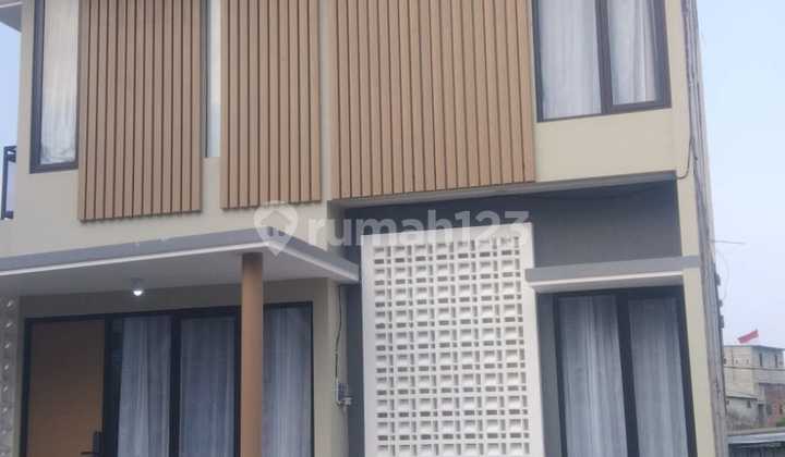 Villa di Junrejo, Batu.