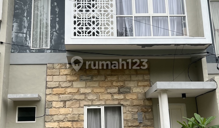 Villa Near Bns with Mountain Views and City Lights in Batu City SHM 2