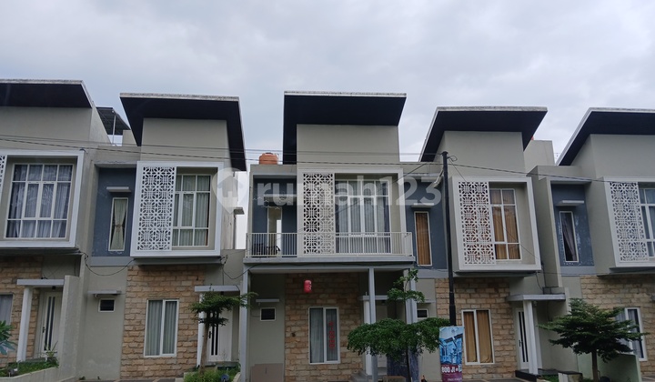 Villa Mewah Batu Malang