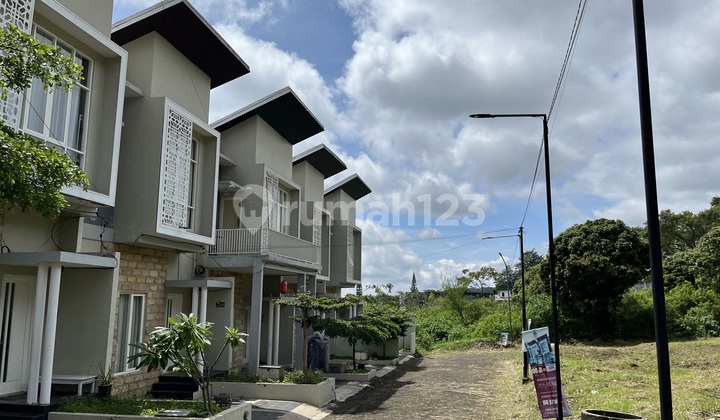 Villa Eksklusif Full Furnish SHM Siap Investasi Villa Eksklusif Full Furnish SHM Siap Investasi