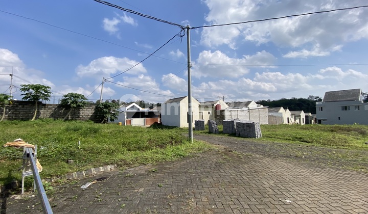 Rumah Bagus Dekat Bandara Unfurnished SHM Malang Kota, Malang Rumah Bagus Dekat Bandara Unfurnished SHM Malang Kota, Malang