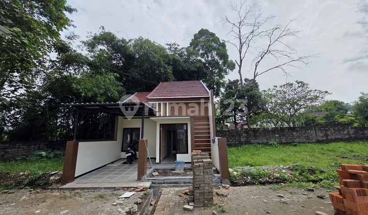 Rumah Dekat Kampus UT Bagus Unfurnished SHM Malang Kota, Malang Rumah Dekat Kampus UT Bagus Unfurnished SHM Malang Kota, Malang