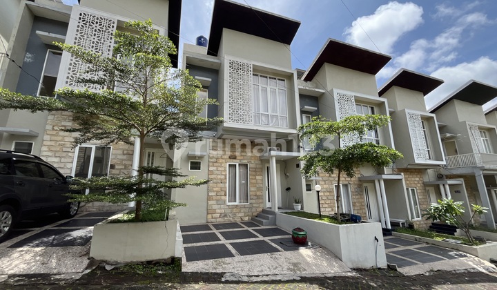 Premium Villa with SHM (Certificate of Land Ownership) Fully Furnished in a Peaceful Atmosphere