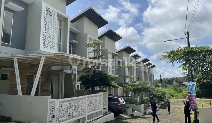 Villa Eksklusif SHM Full Furnish Siap Huni Kota Batu