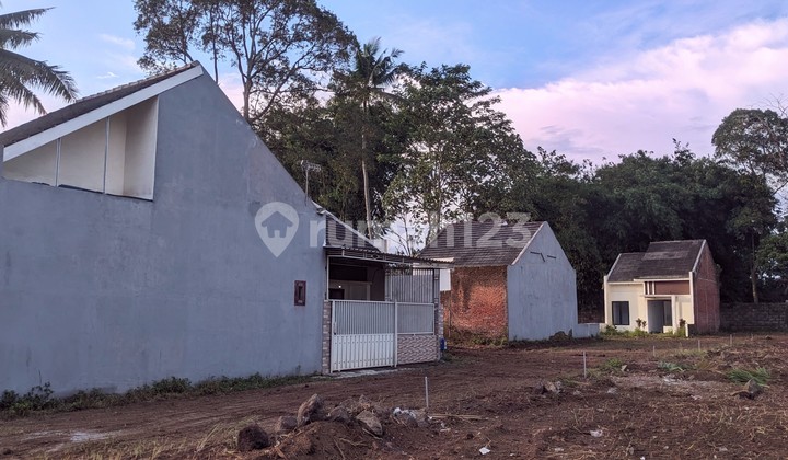Rumah Bagus Unfurnished SHM Malang Kota, Malang Rumah Bagus Unfurnished SHM Malang Kota, Malang