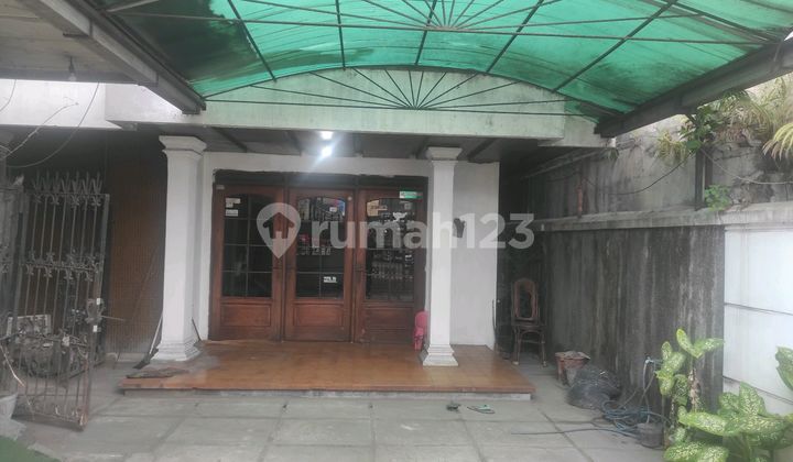 Rumah Lokasi Strategis Main Road Yos Sudarso, Kota Solo