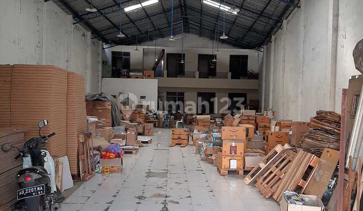 Strategic Warehouse For Sale On Jaya Wijaya Road Wing, Mojosongo Solo