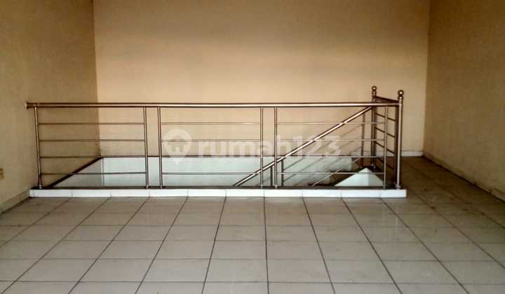 For Rent: Strategic Shop House on Main Road Joko Tingkir Street, Pajang, Laweyan, Solo