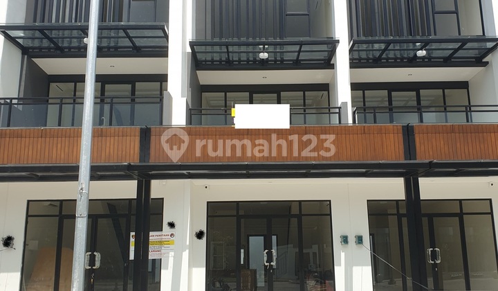 Disewa Ruko 3 Lantai Hampton Boulevard Gading Serpong, Tangerang Disewa Ruko 3 Lantai Hampton Boulevard Gading Serpong, Tangerang