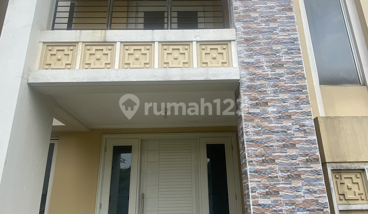Rumah Bagus 3 Lantai di Sutera Onyx Alam Sutera, Tangerang Selatan