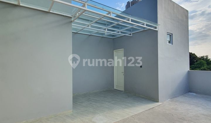Beautiful 3-Story Large House with Rooftop in BSD, South Tangerang 2