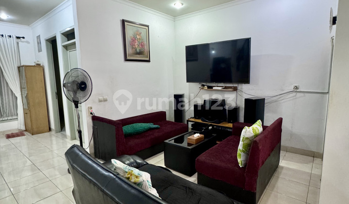 Rumah Bagus Row Jalan Besar di De Latinos Cluster Buenos Aires BSD City, Tangerang Selatan Rumah Bagus Row Jalan Besar di De Latinos Cluster Buenos Aires BSD City, Tangerang Selatan