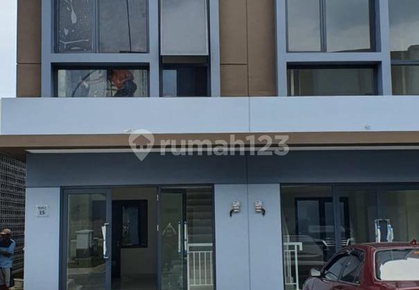 Dijual Cepat Turun Harga Ruko Avenix 2 Lantai di BSD, Tangerang Selatan Dijual Cepat Turun Harga Ruko Avenix 2 Lantai di BSD, Tangerang Selatan