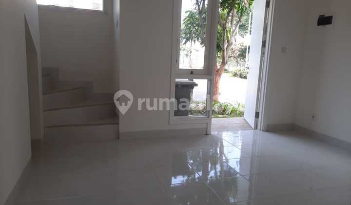 2-Story House in Hook Position at Martinez Cluster, Summarecon Gading Serpong, Tangerang 2