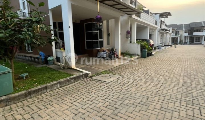 Rumah 2 lantai Posisi Hoek di Cluster Megah Aryana Karawaci, Tangerang