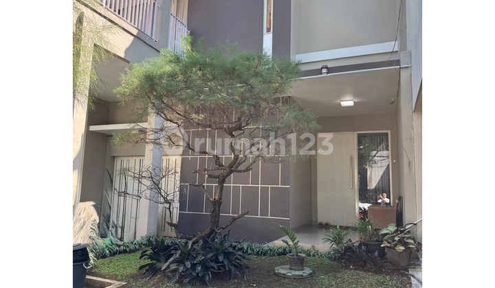 Rumah 2,5 Lantai Siap Huni di Kebayoran Village Bintaro Jaya, Tangerang Selatan