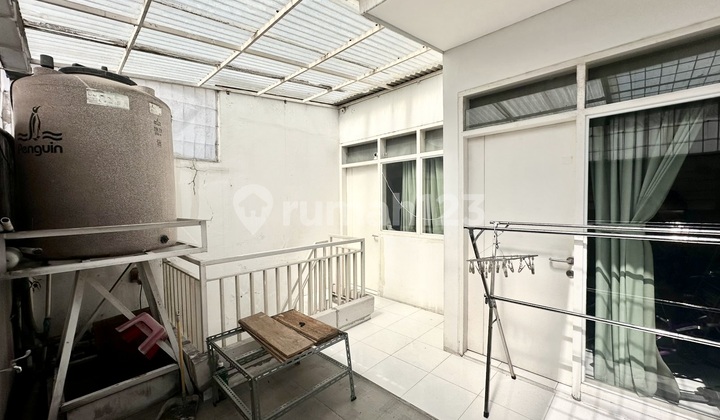 Beautiful Ready-to-Occupy House in Intercon Kebon Jeruk, West Jakarta 2