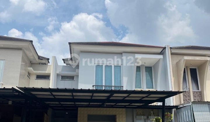 Disewakan Rumah Rapih Siap Huni di Grand Wisata, Bekasi