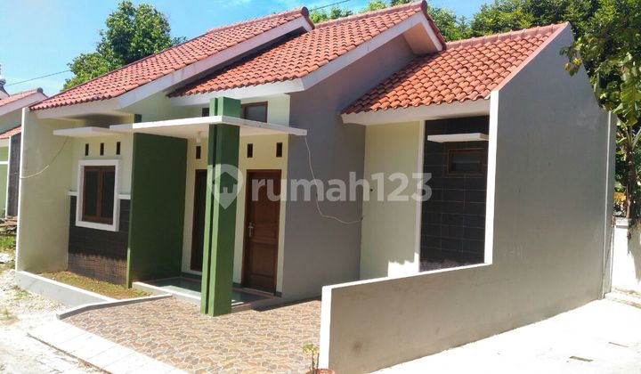 New & Spacious House with 3 Clusters 2