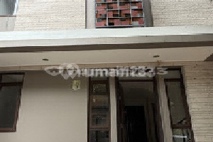 Selling Strategic Boarding House - Regentown Gold BSD City 2