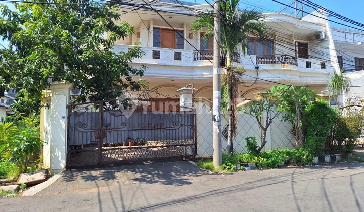 For Sale 2-Story Corner House in Sunter Kirana For Sale 2-Story Corner House in Sunter Kirana