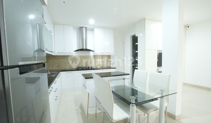 Dijual Rumah Minimalis Moderen di Arcadia Kelapa Gading 2