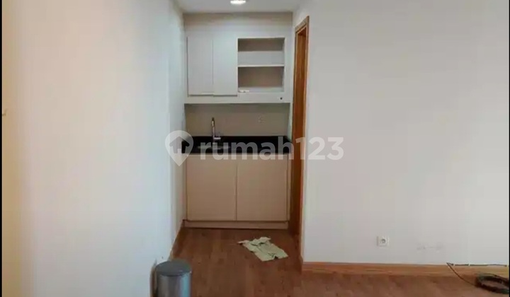 For Sale: Mansion Tower Fontana Apartment